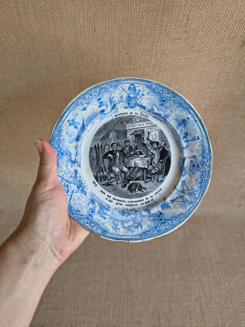 Assiette parlante ancienne Creil et Montereau thème chasse 