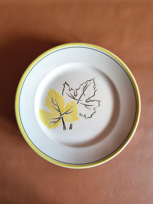 Assiettes plates Badonviller feuille d'érable jaune