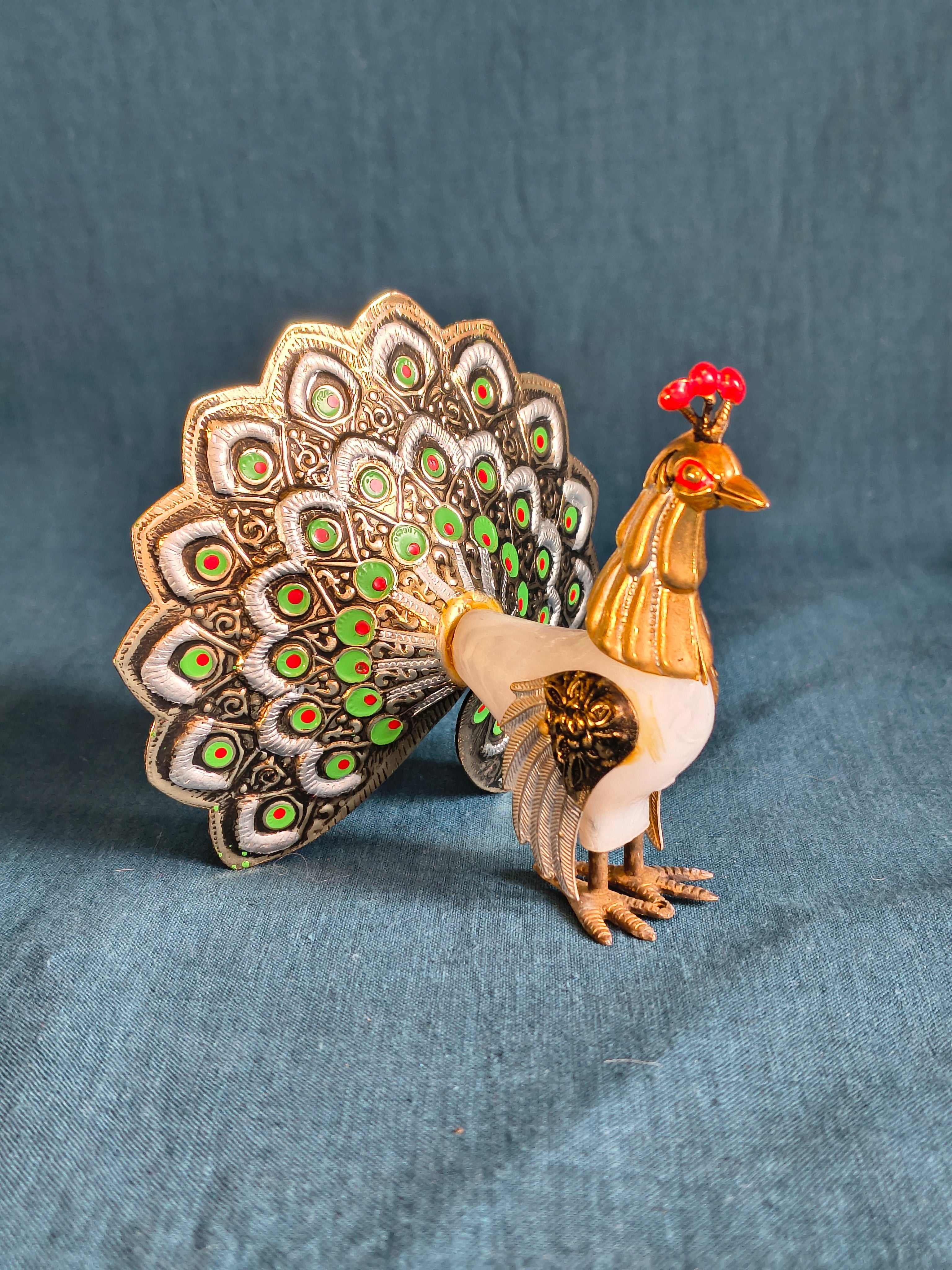 Figurine de paon en métal et plastique doré et multicolore
