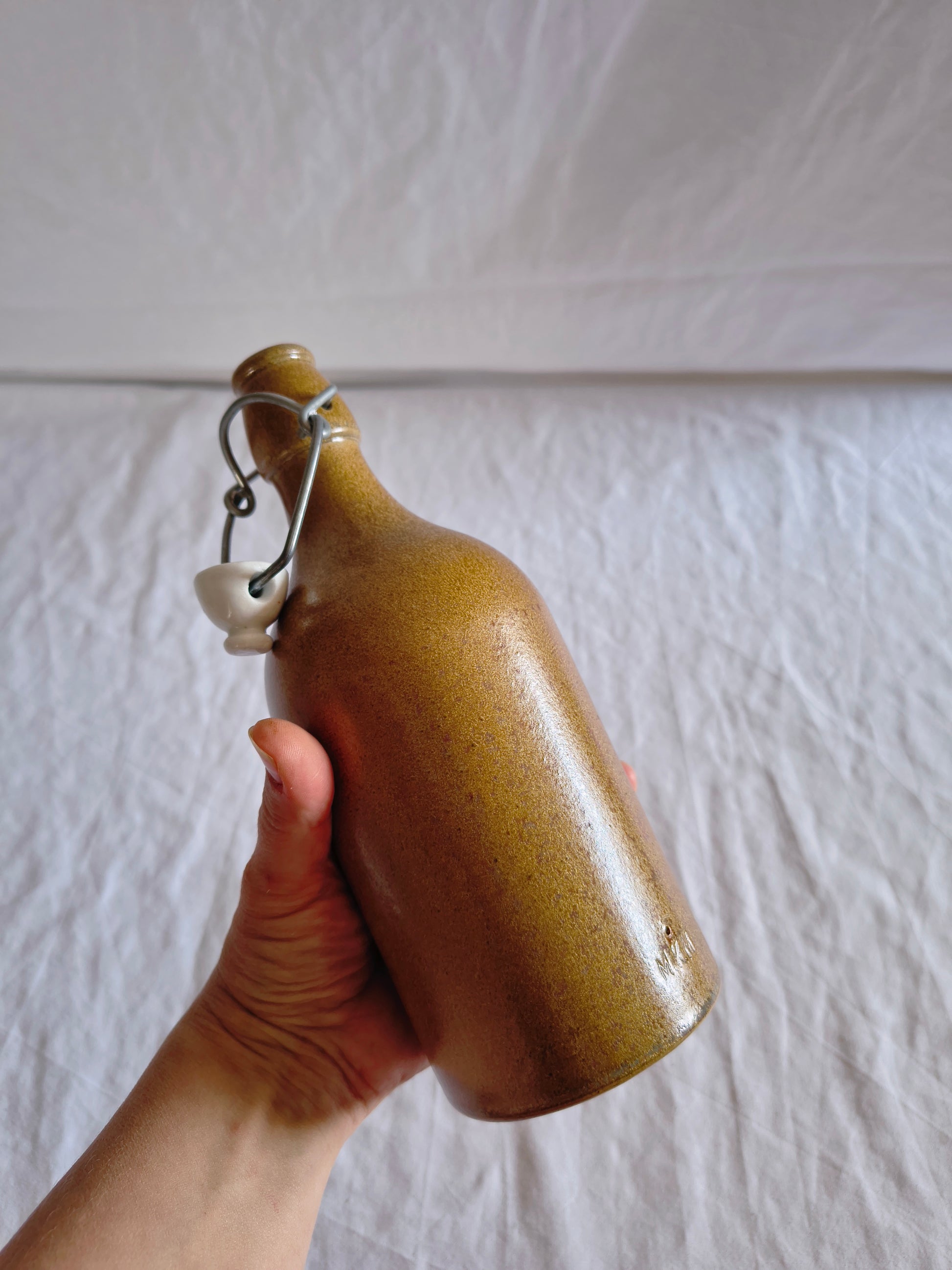 Bouteille en grès
