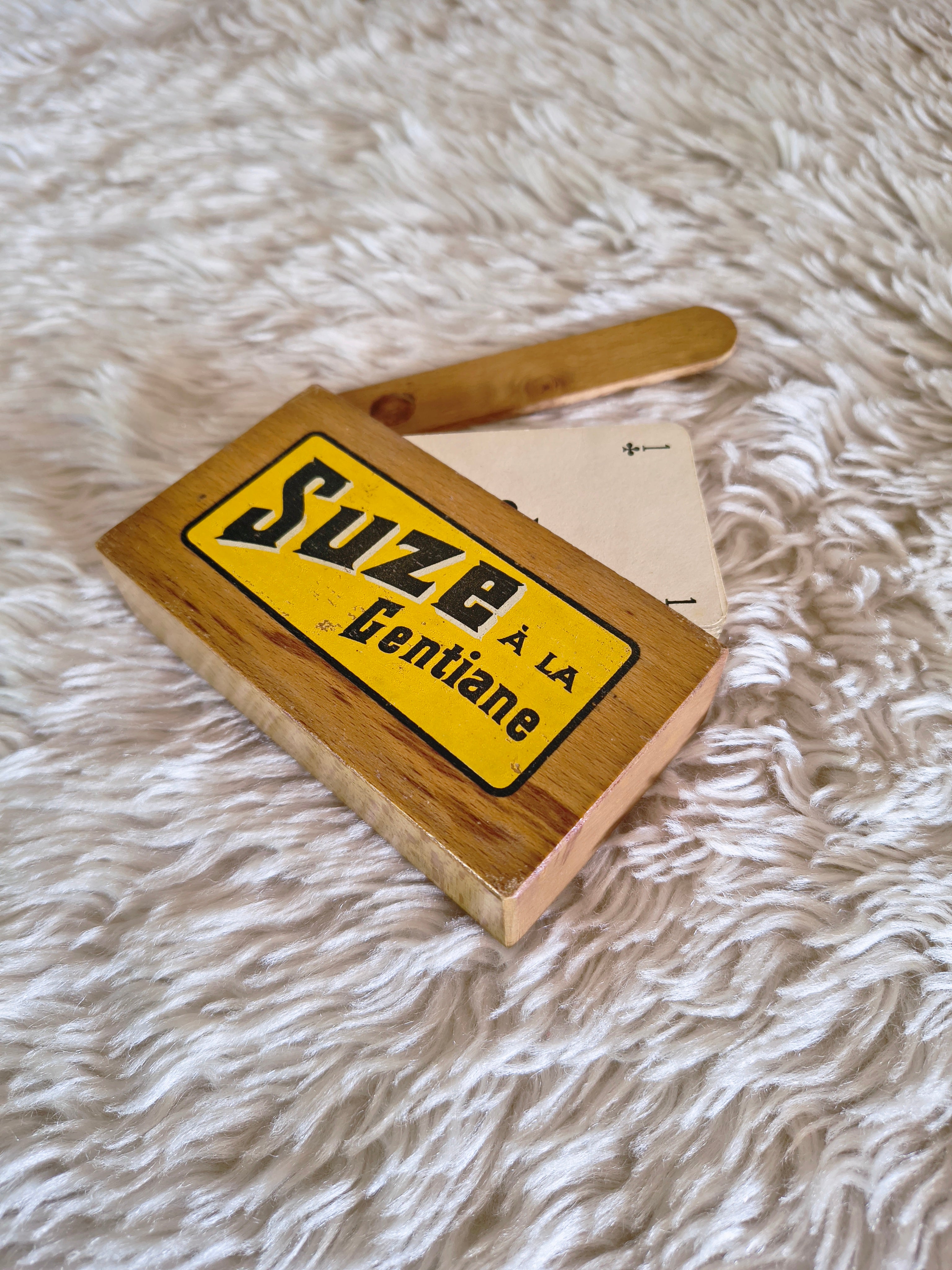 Jeu de 54 cartes ancien et boîtier bois Suze