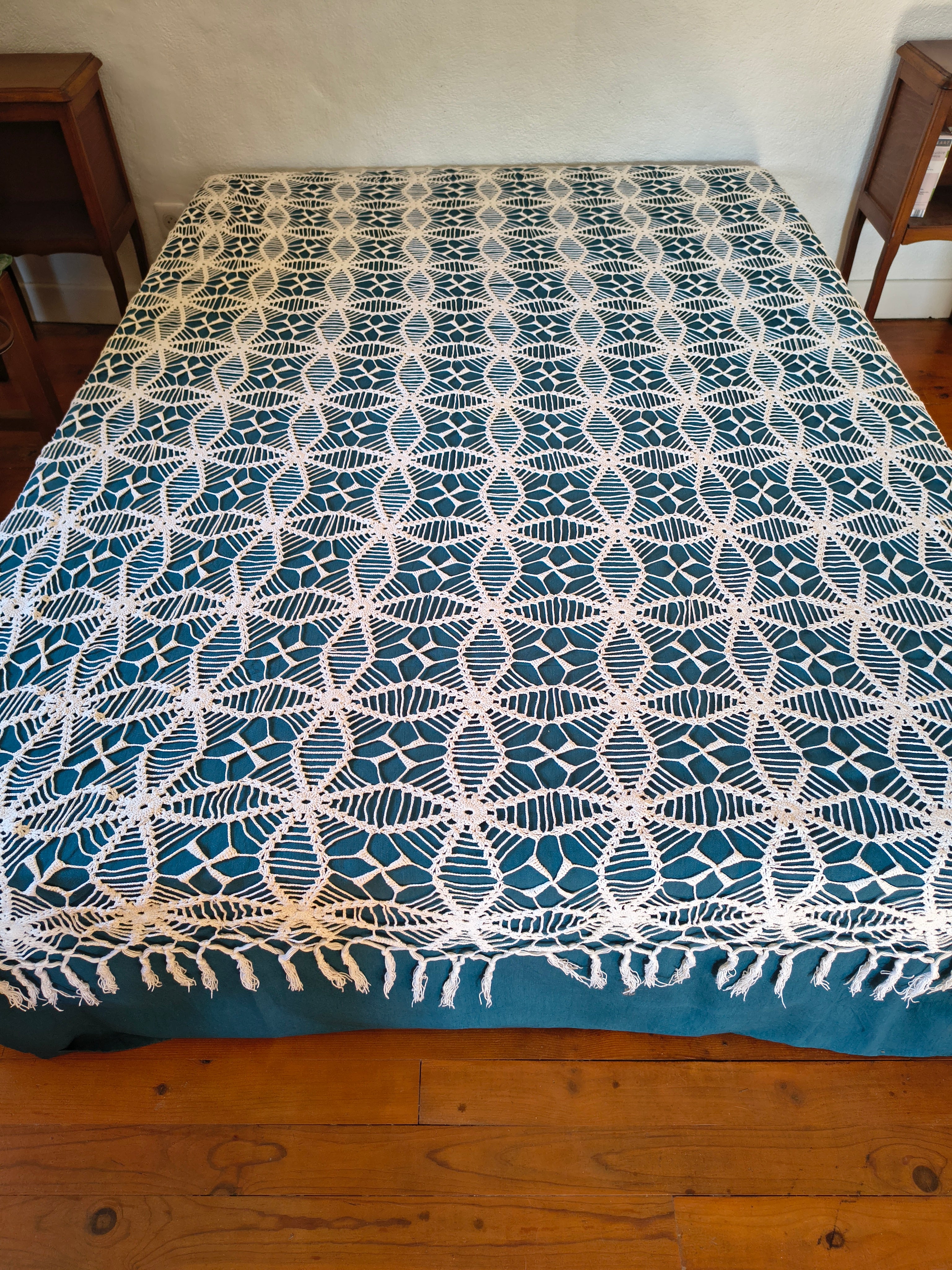 Dessus de lit / plaid fait main au crochet coton blanc motif géométrique