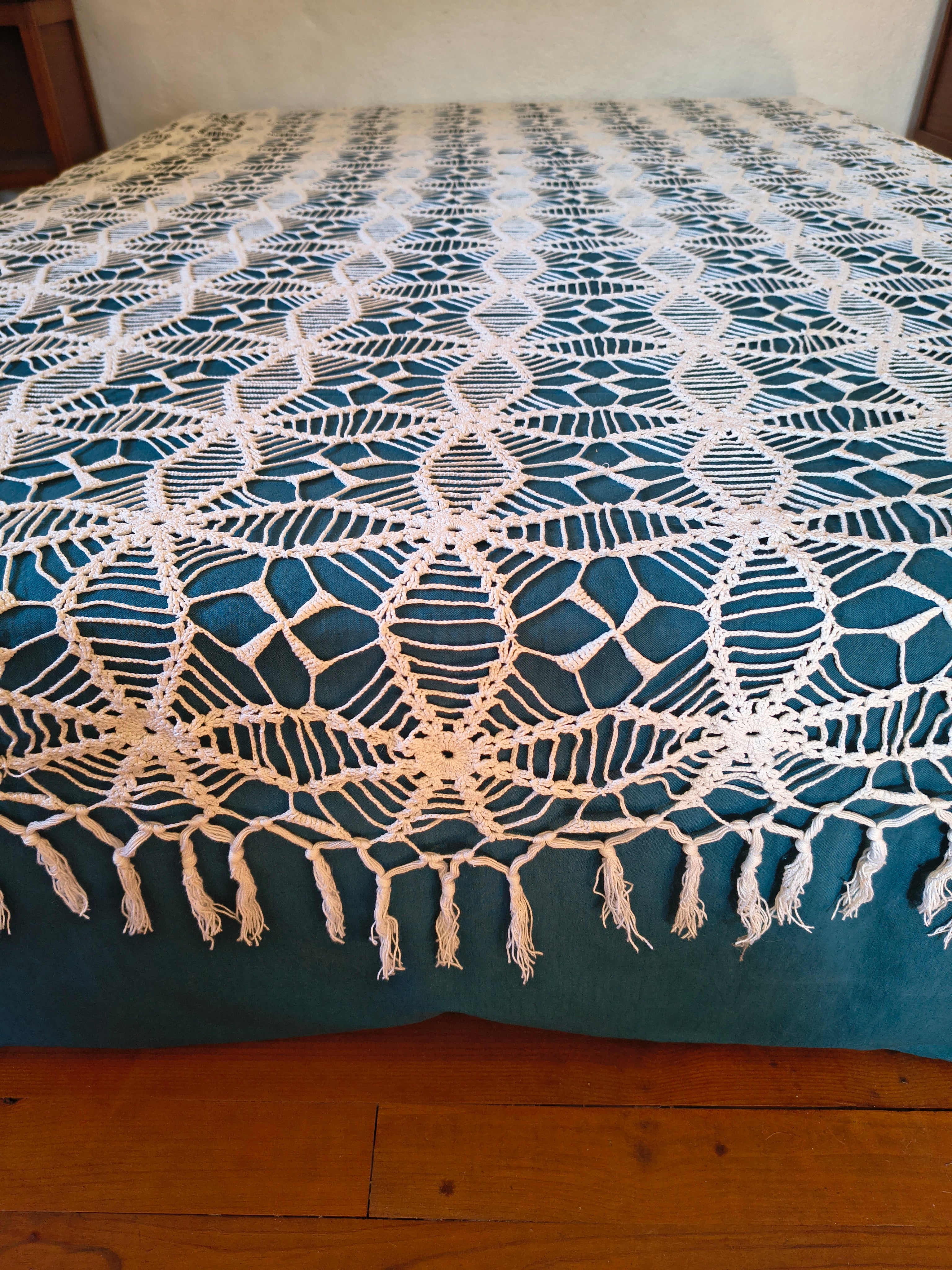 Dessus de lit / plaid fait main au crochet coton blanc motif géométrique