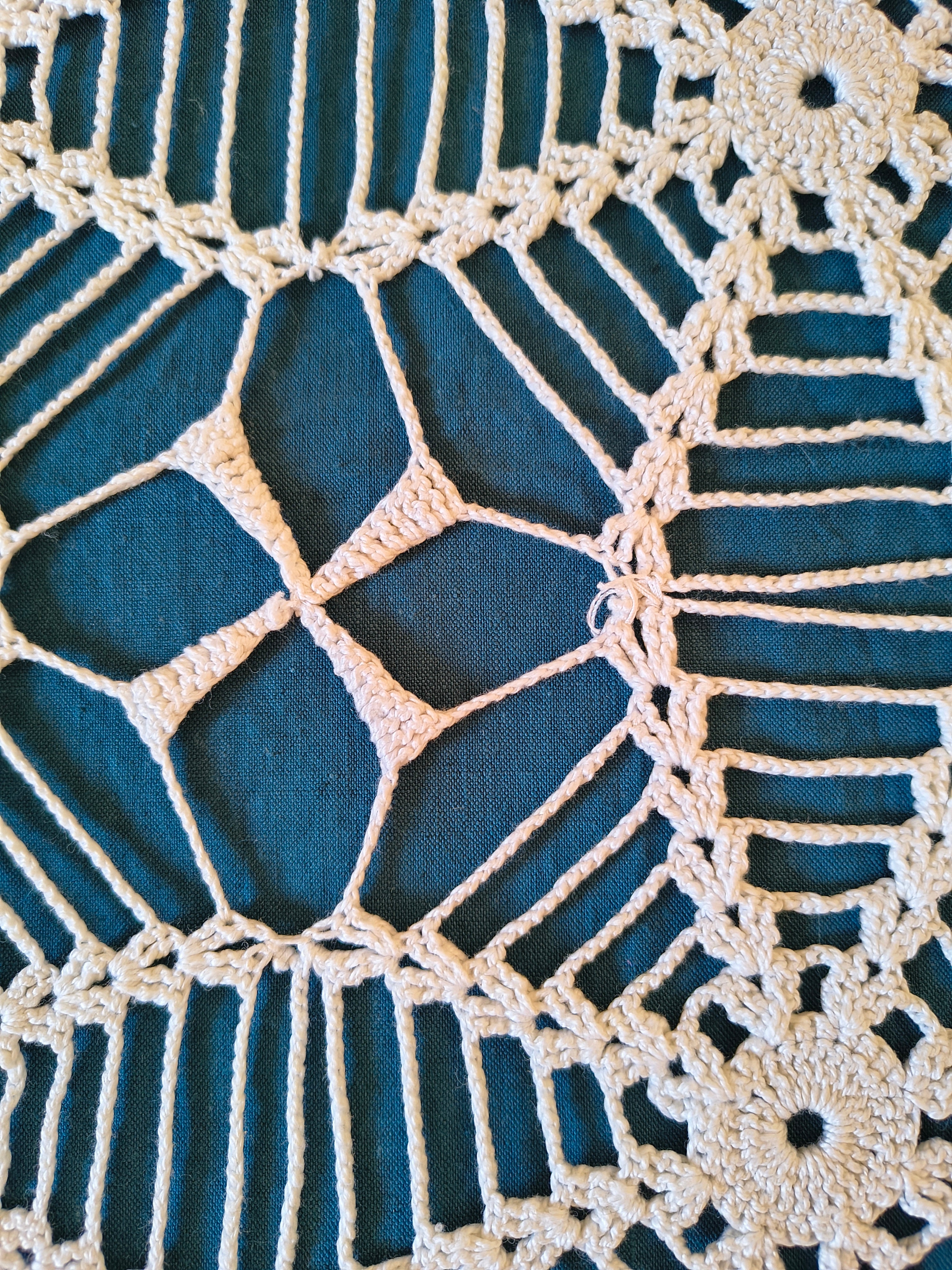 Dessus de lit / plaid fait main au crochet coton blanc motif géométrique