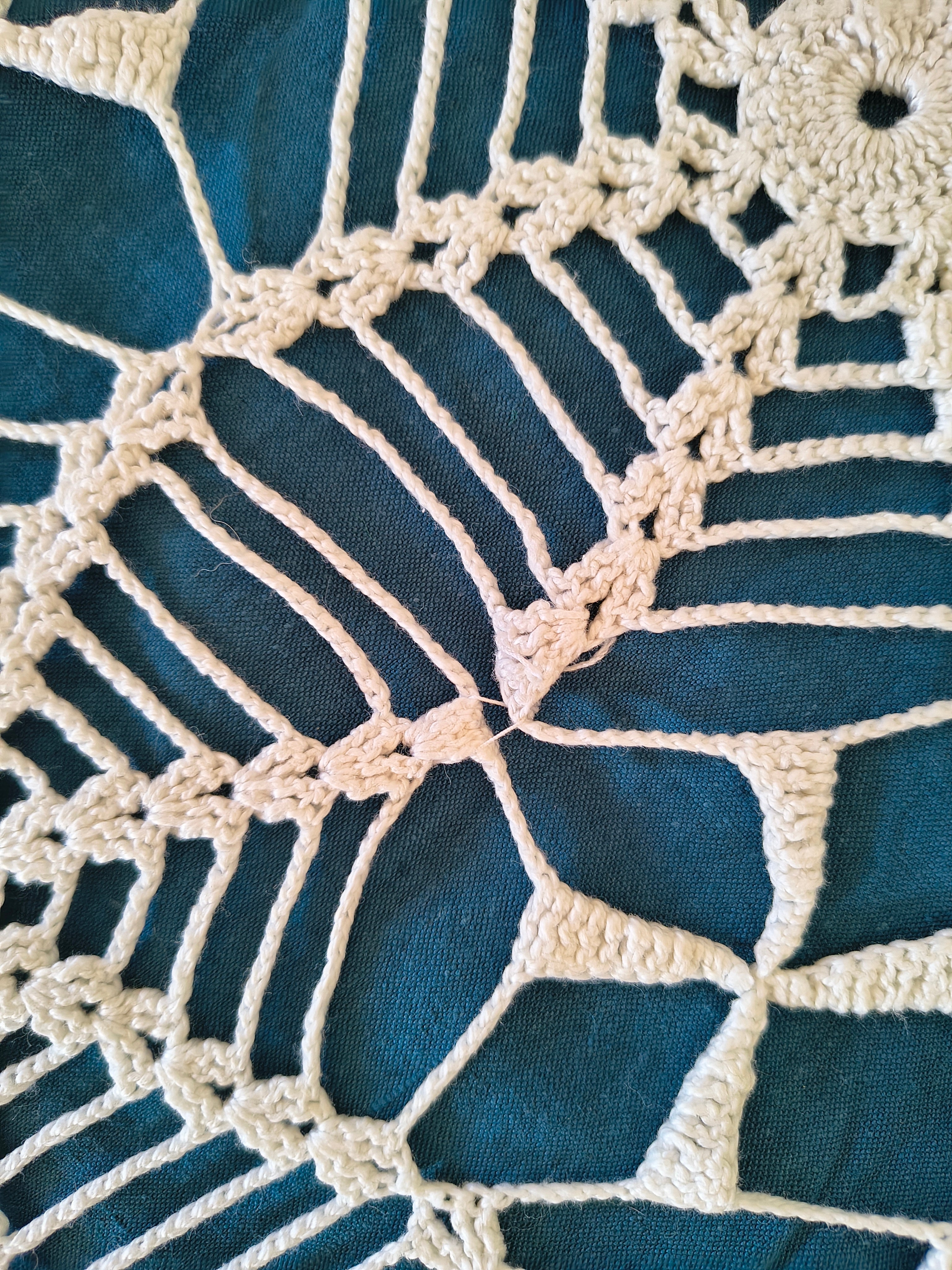 Dessus de lit / plaid fait main au crochet coton blanc motif géométrique
