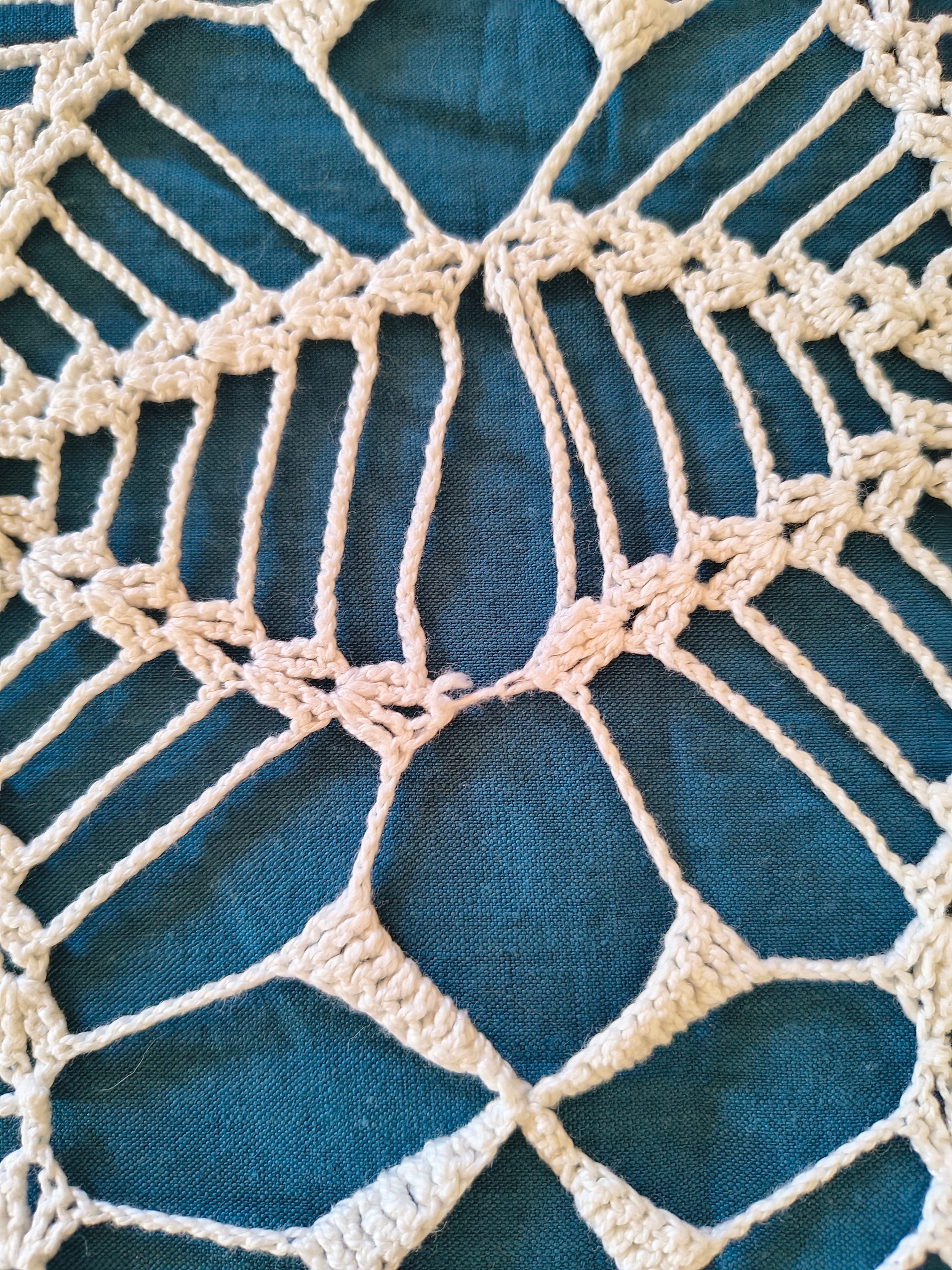 Dessus de lit / plaid fait main au crochet coton blanc motif géométrique