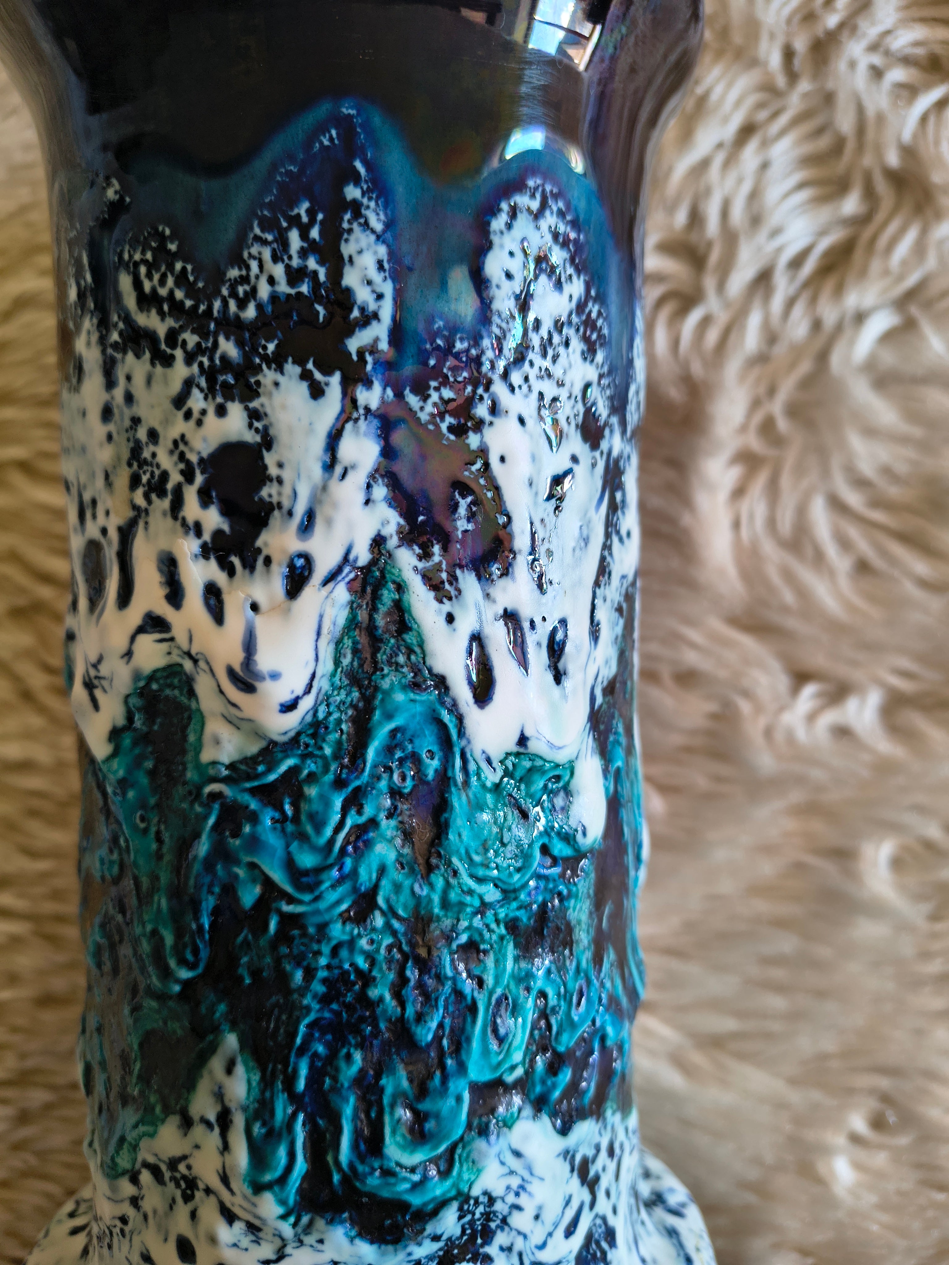 Grand vase bleu émail écume Fat Lava style Vallauris