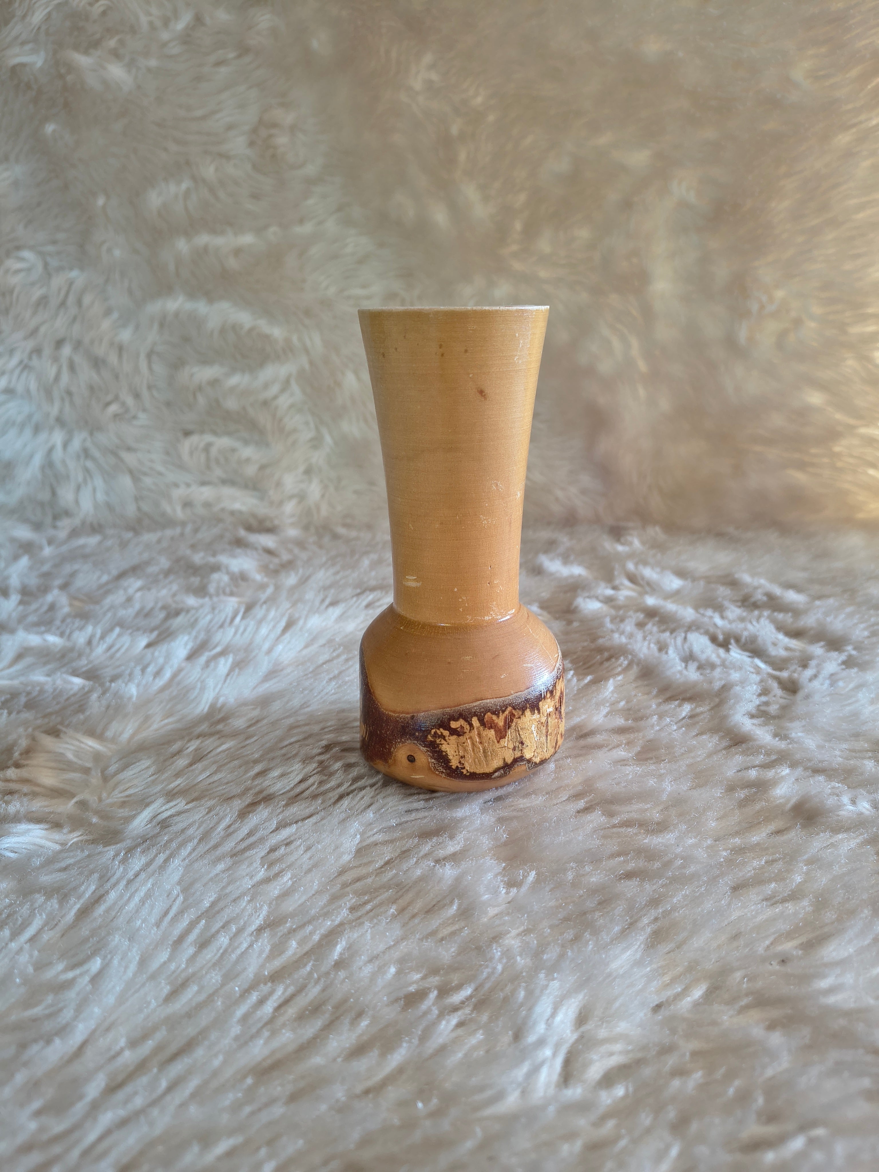 Petit vase vintage rustique en buis tourné