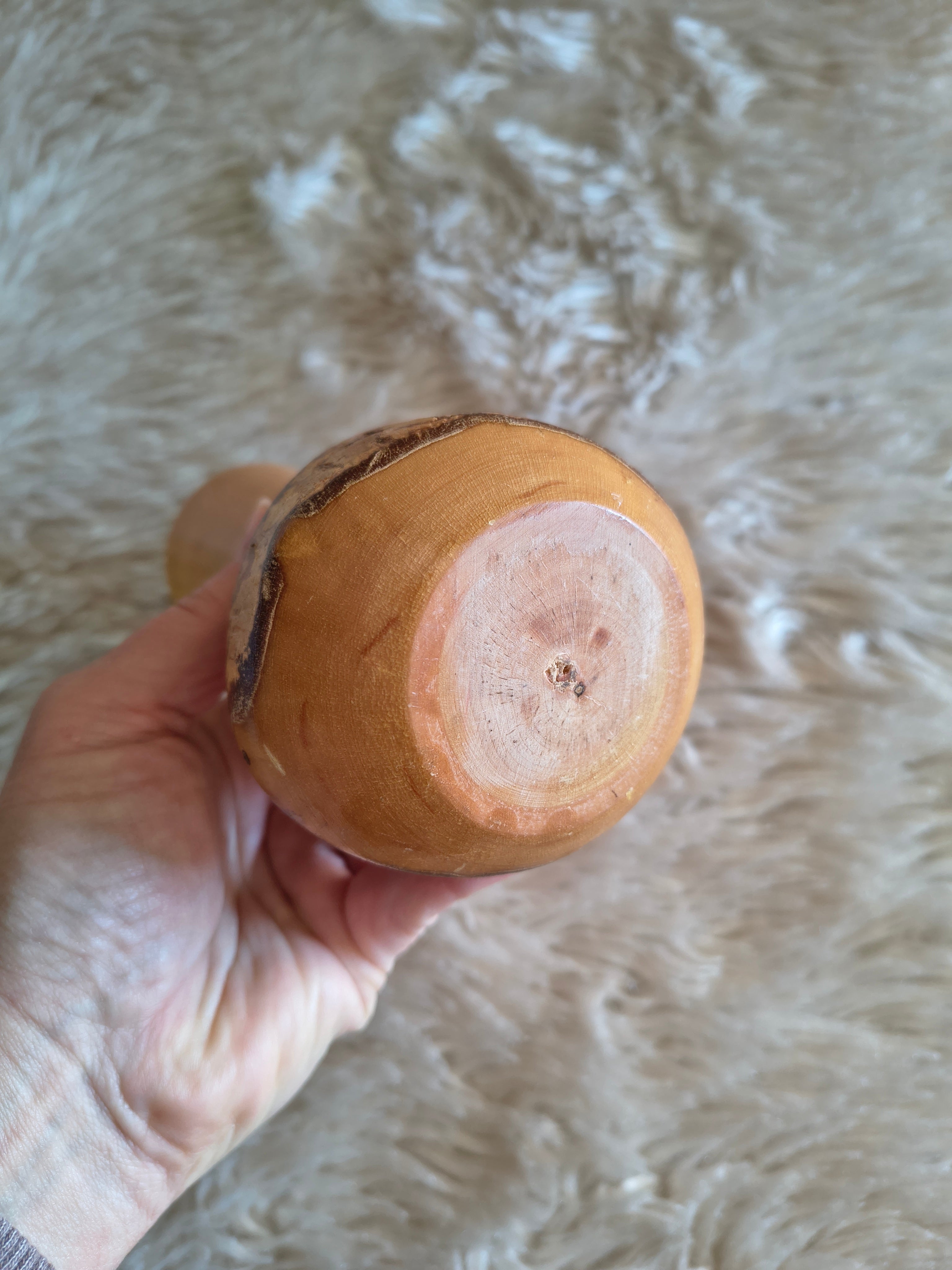 Petit vase vintage rustique en buis tourné