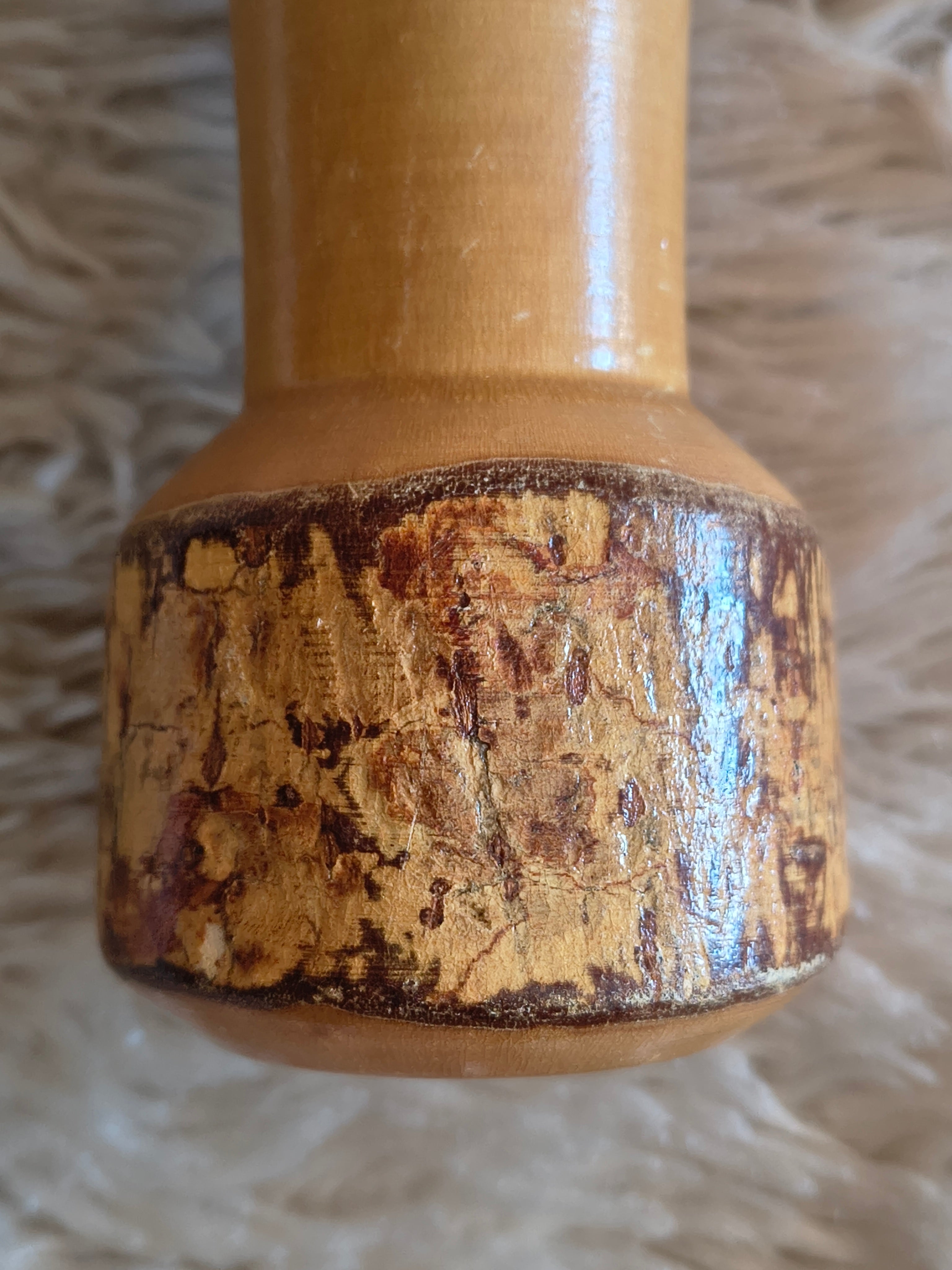 Petit vase vintage rustique en buis tourné