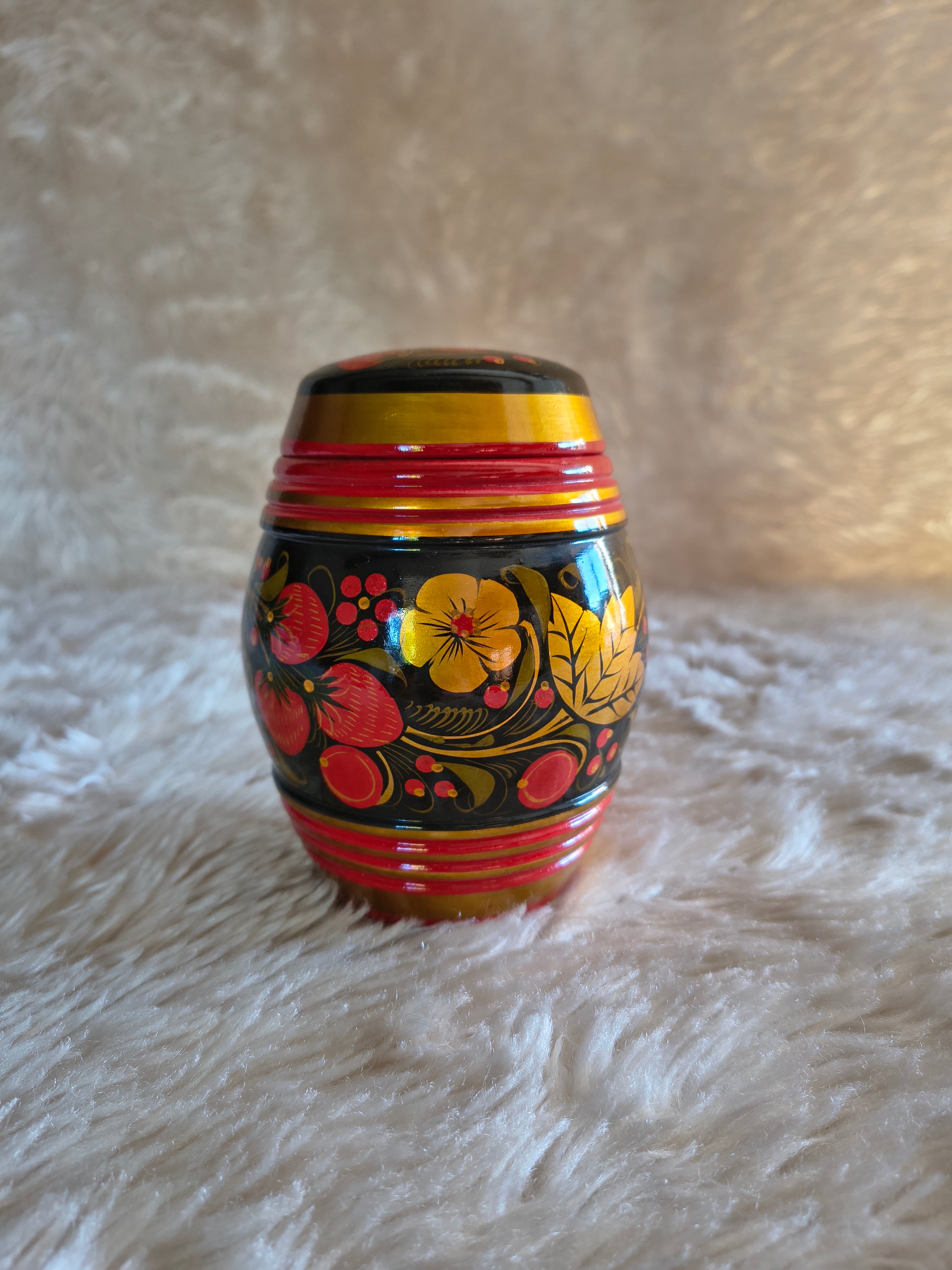 Boite laquée russe khokhloma rouge noir or fraises vintage URSS