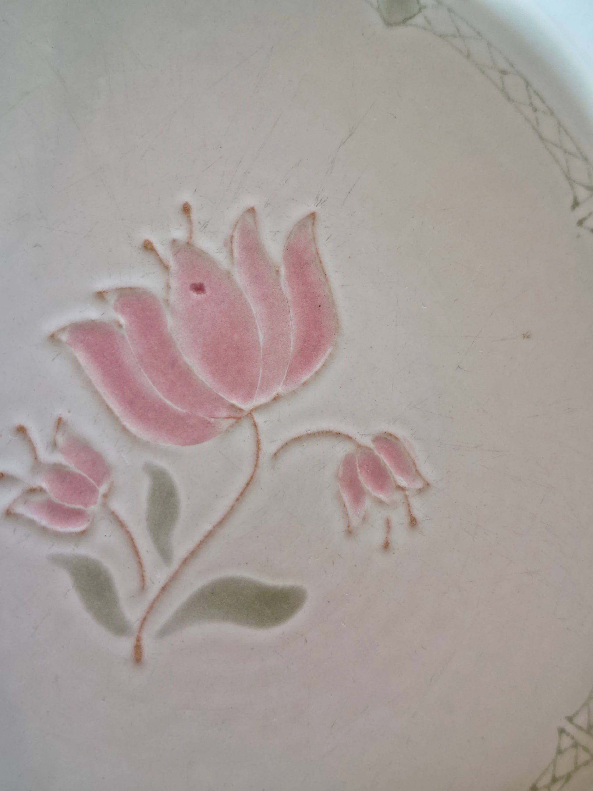 Assiettes décagonales Niderviller Pergola style romantique