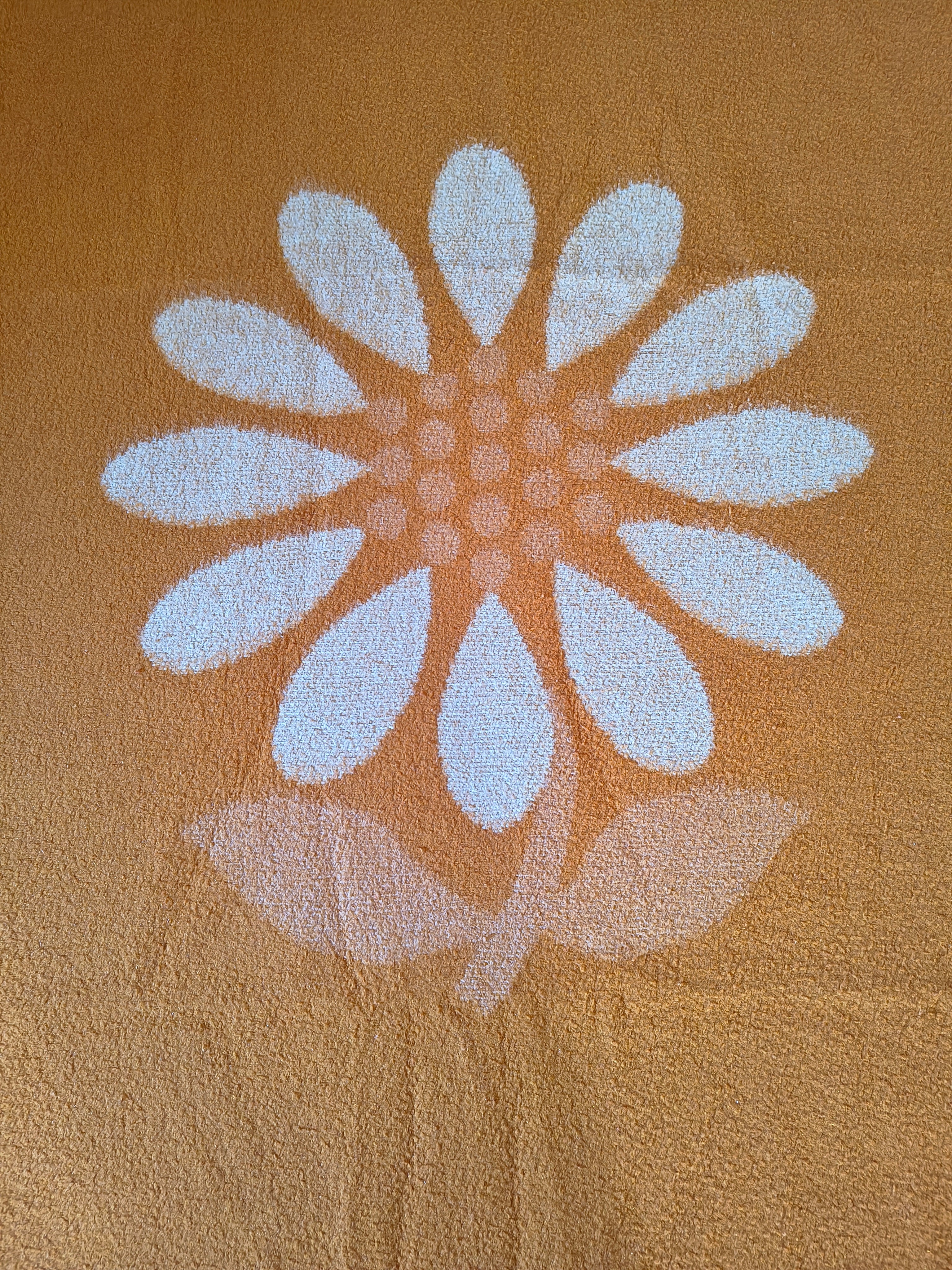 Couverture vintage 70's marguerite beige et marron