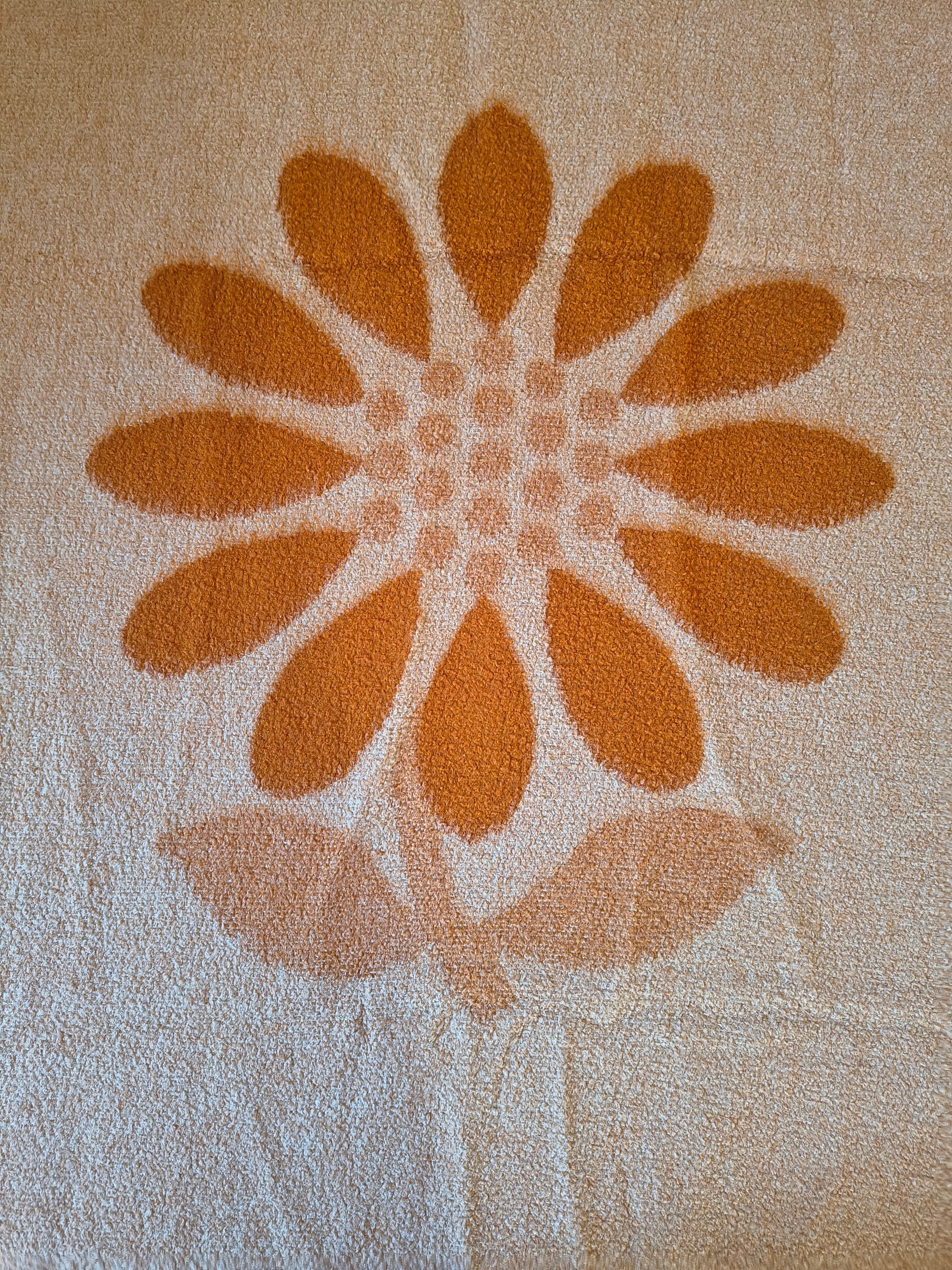Couverture vintage 70's marguerite beige et marron