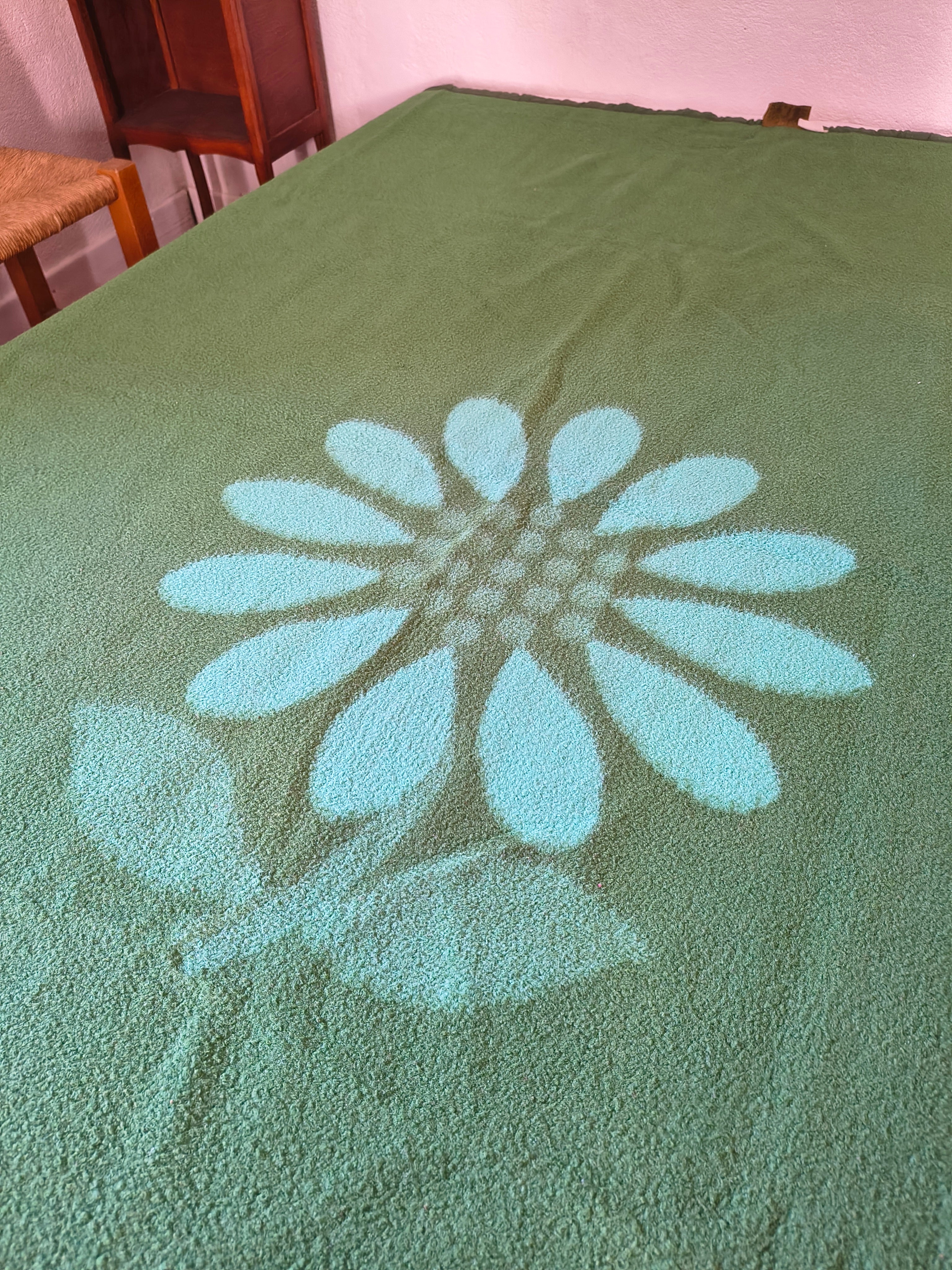 Couverture vintage 70's fleur marguerite vert foncé et turquoise