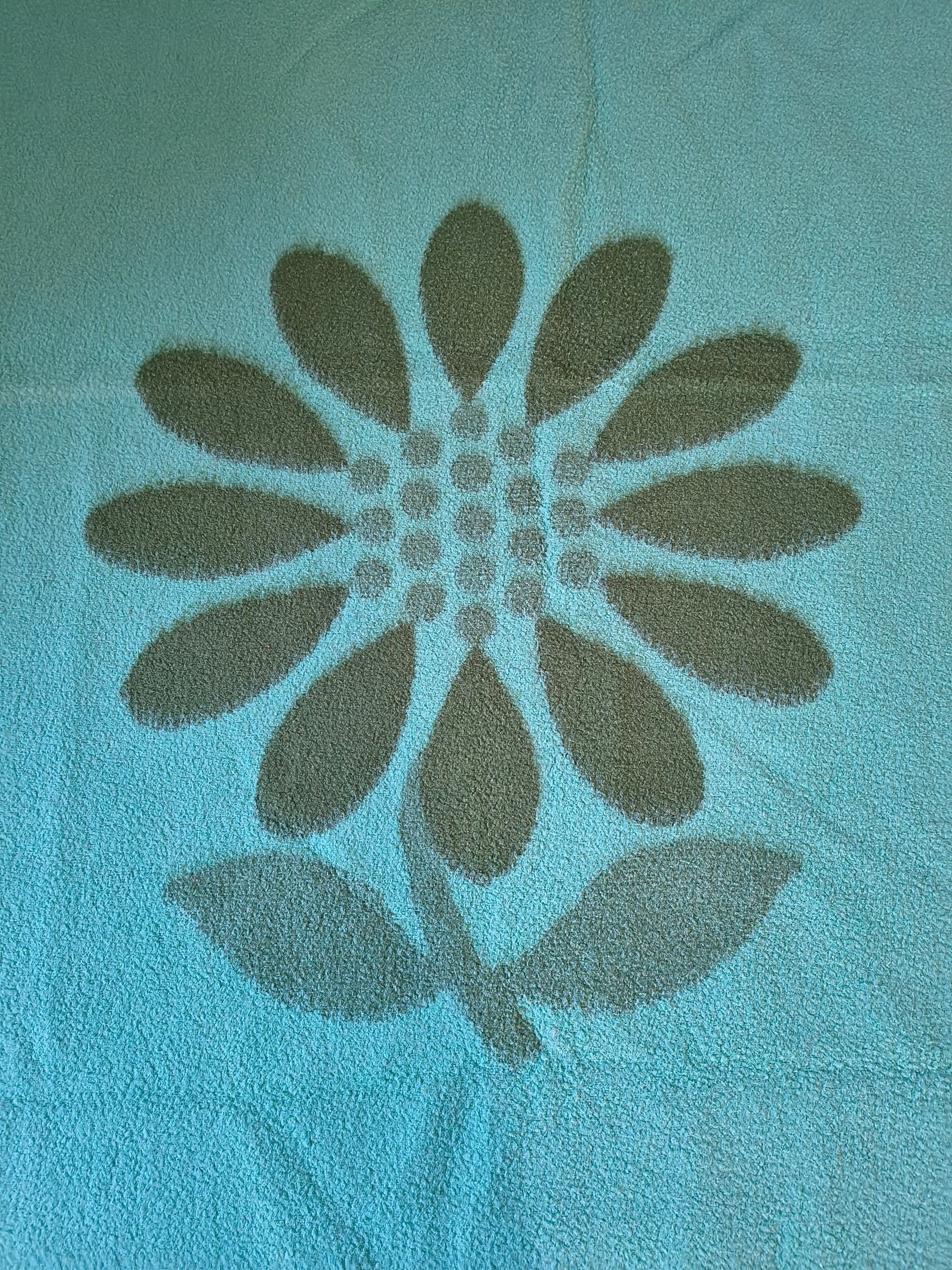 Couverture vintage 70's fleur marguerite vert foncé et turquoise