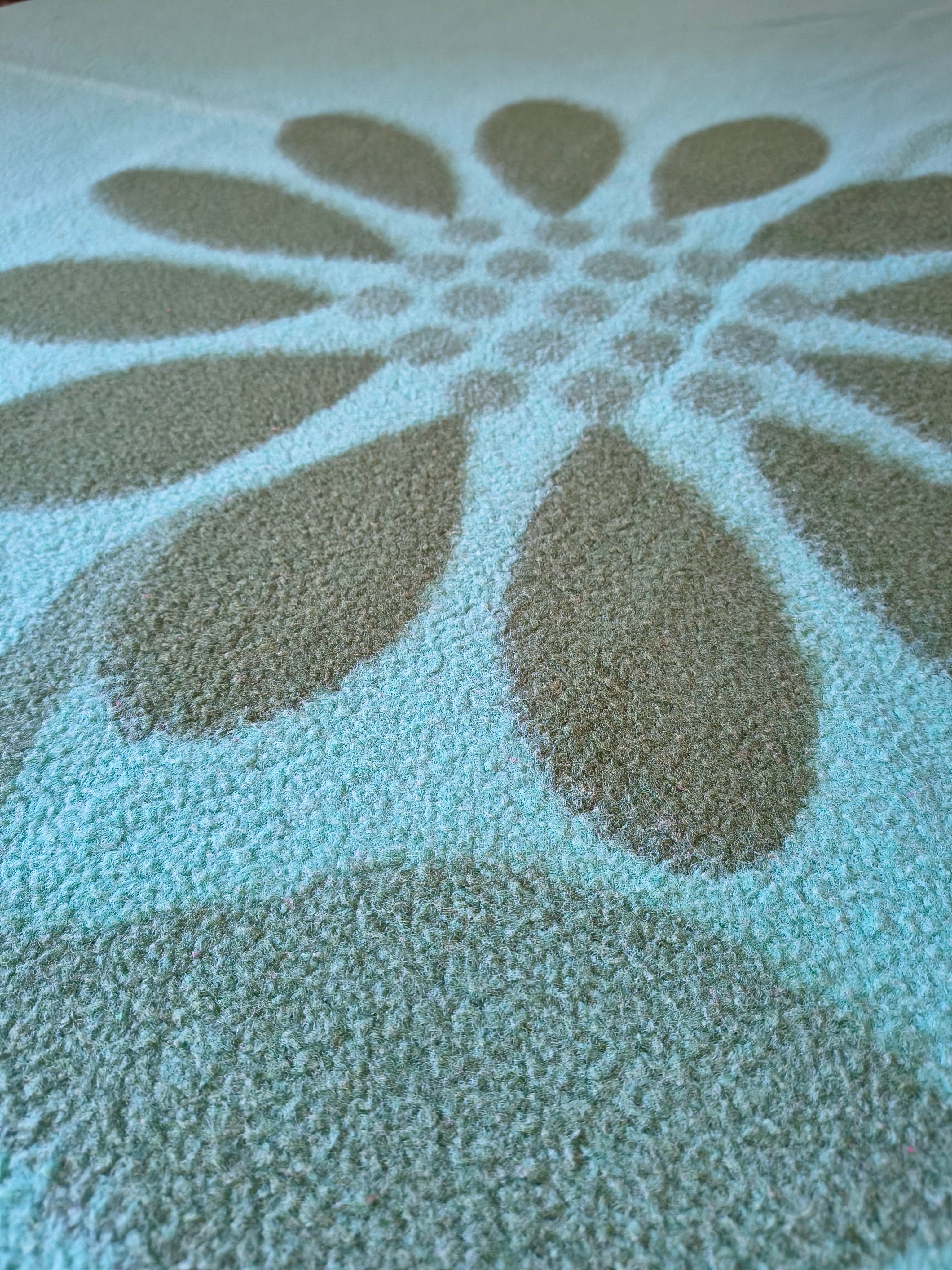 Couverture vintage 70's fleur marguerite vert foncé et turquoise