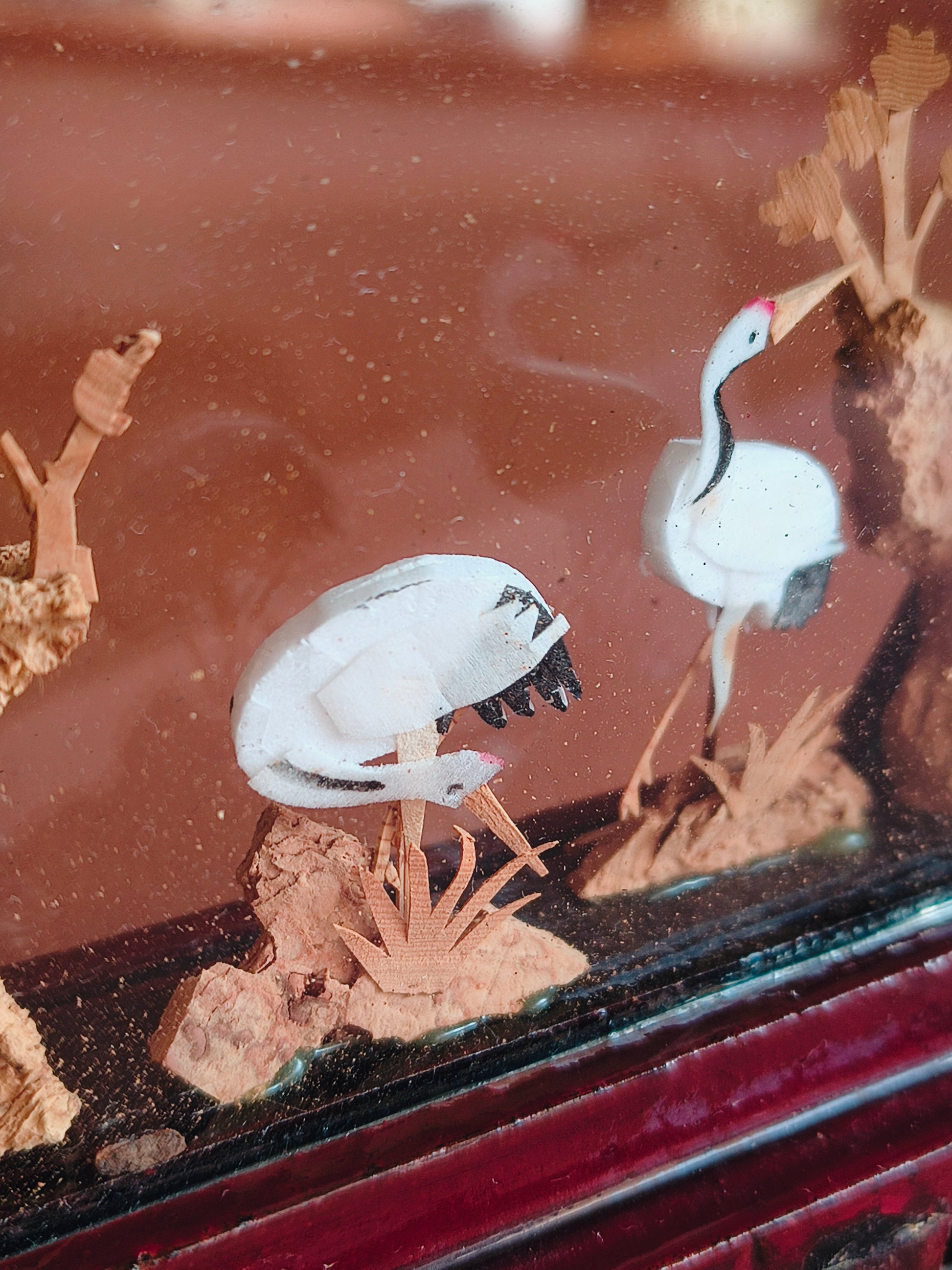 Diorama chinois vintage en liège et bois laqué temple et oiseaux