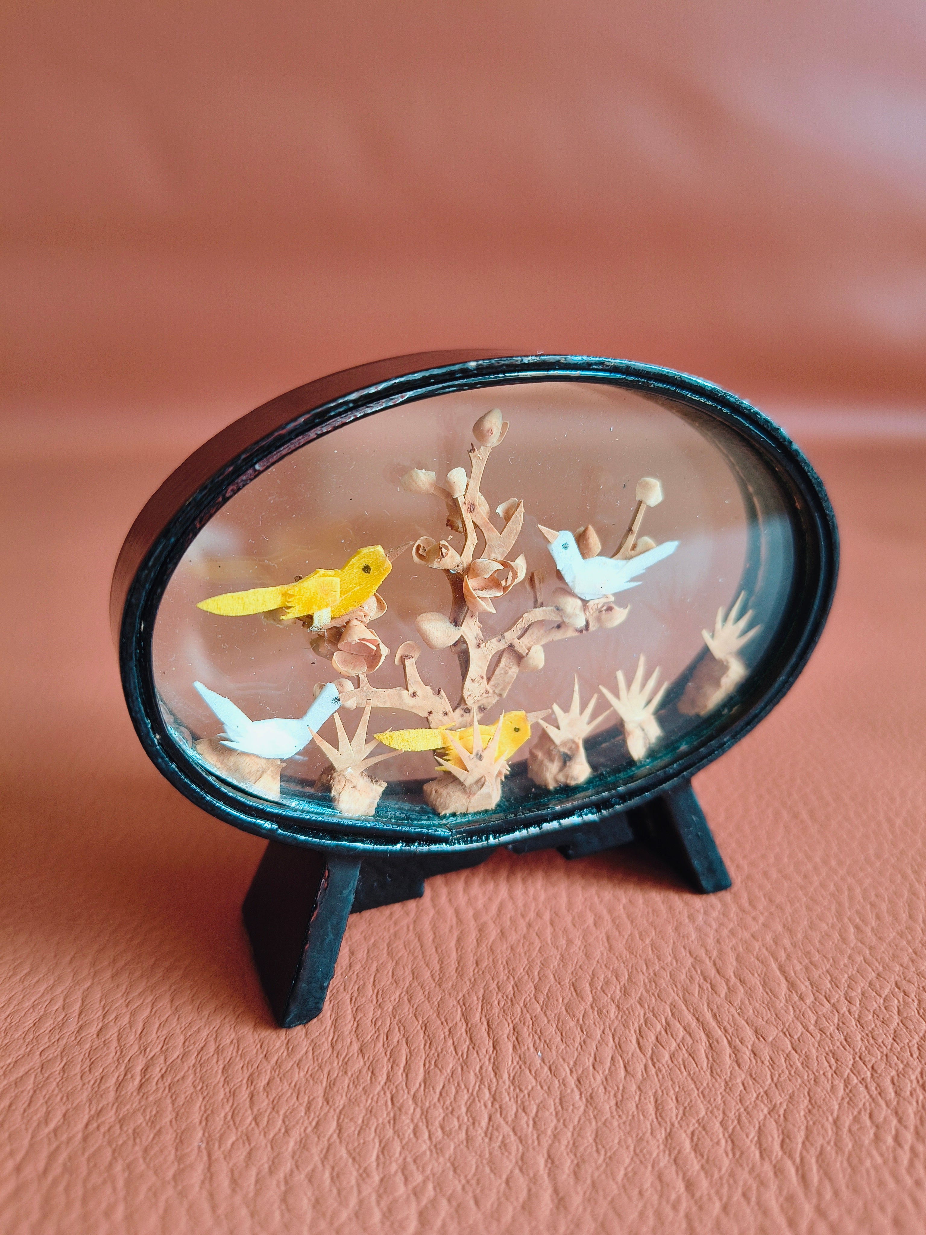 Mini diorama chinois vintage en liege et bois laqué noir branche avec oiseaux