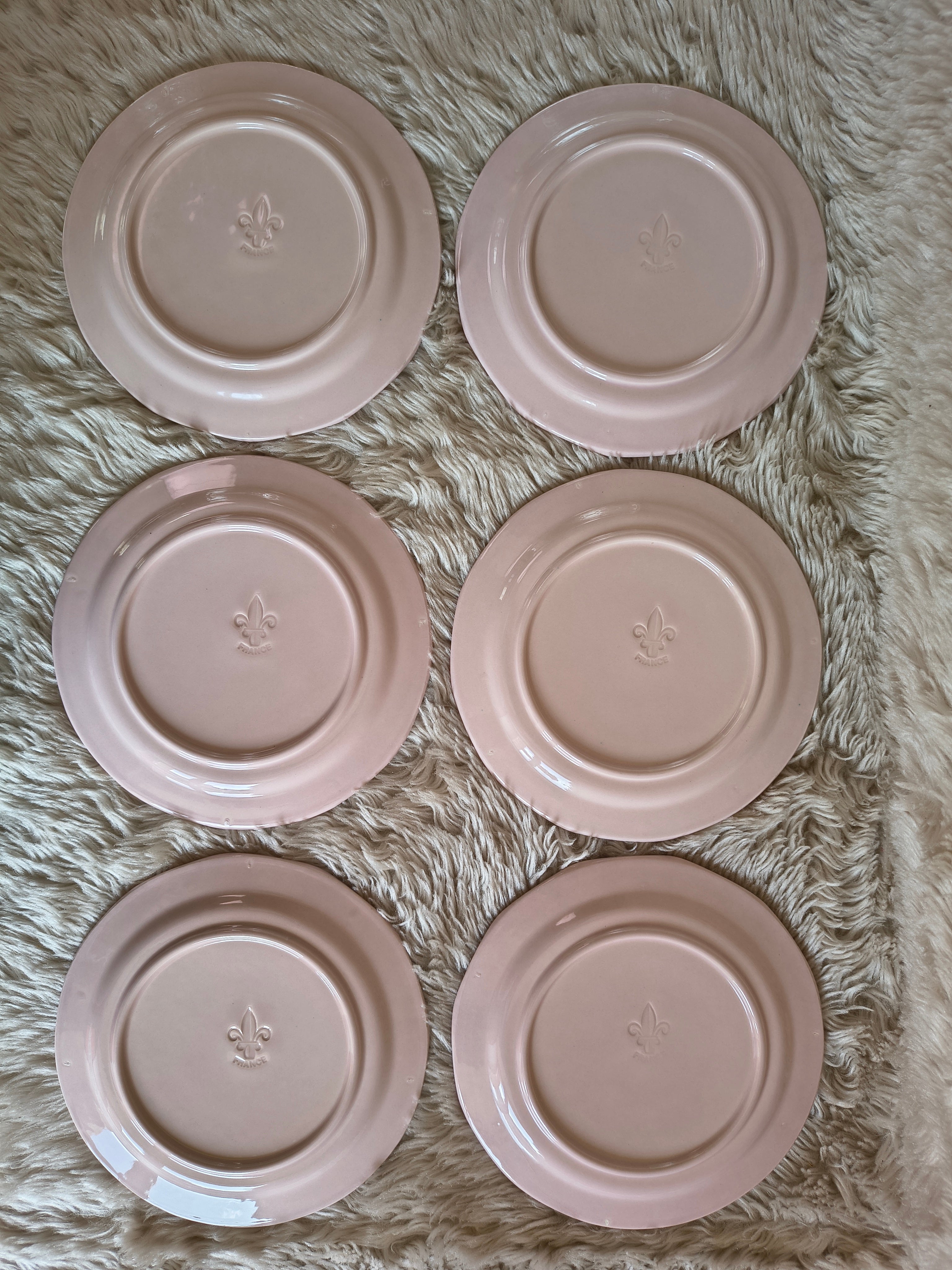Assiettes à dessert rose décor paysage naïf style 90's