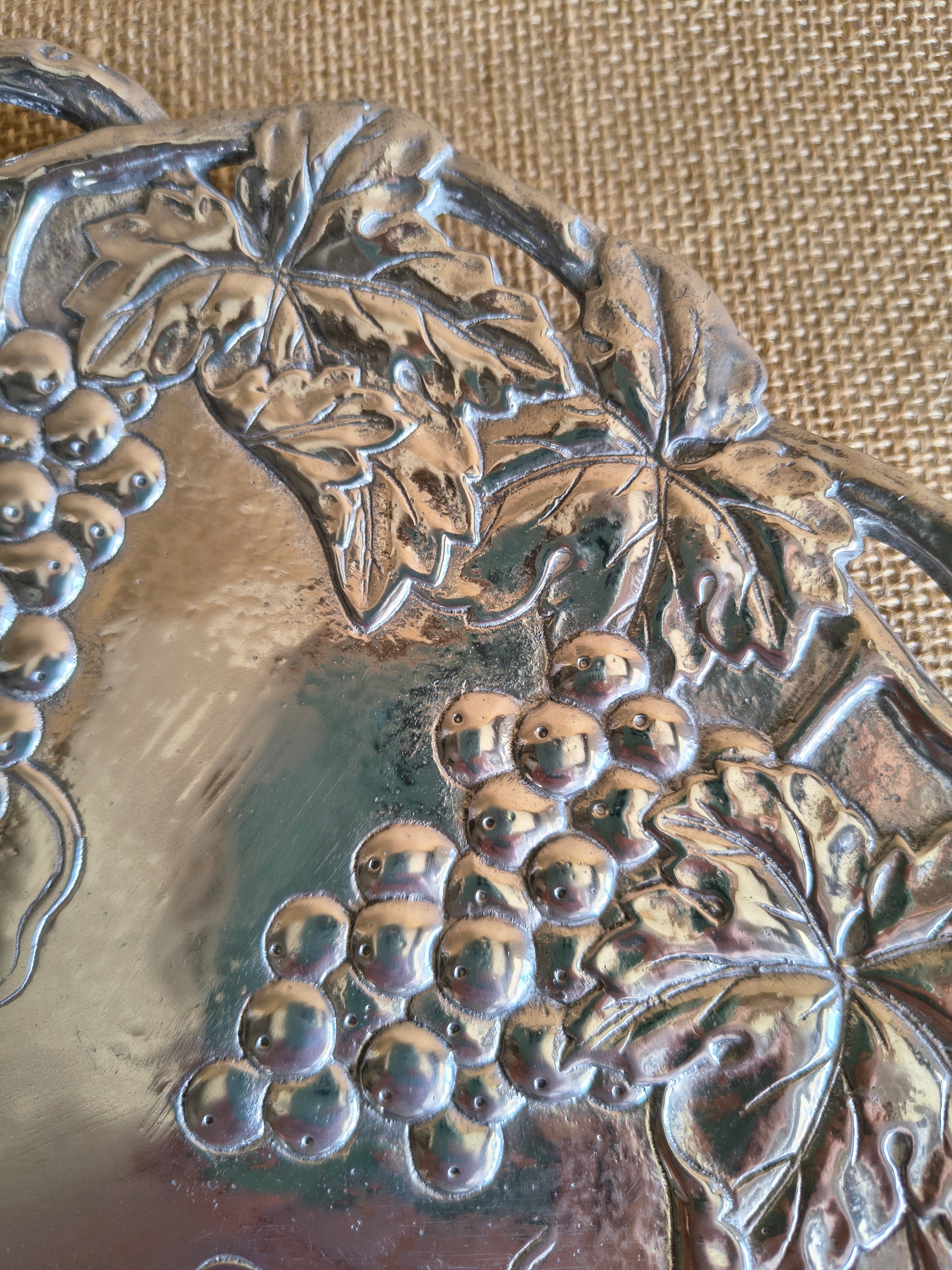 Plat de service en fonte d'aluminium Arthur Court décor vigne vintage 90's