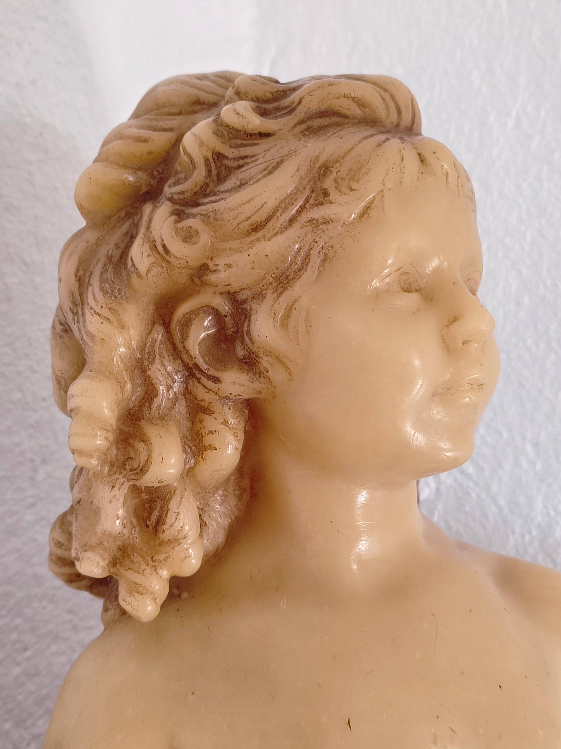 Statuette buste en cire de jeune fille d'après Houdon