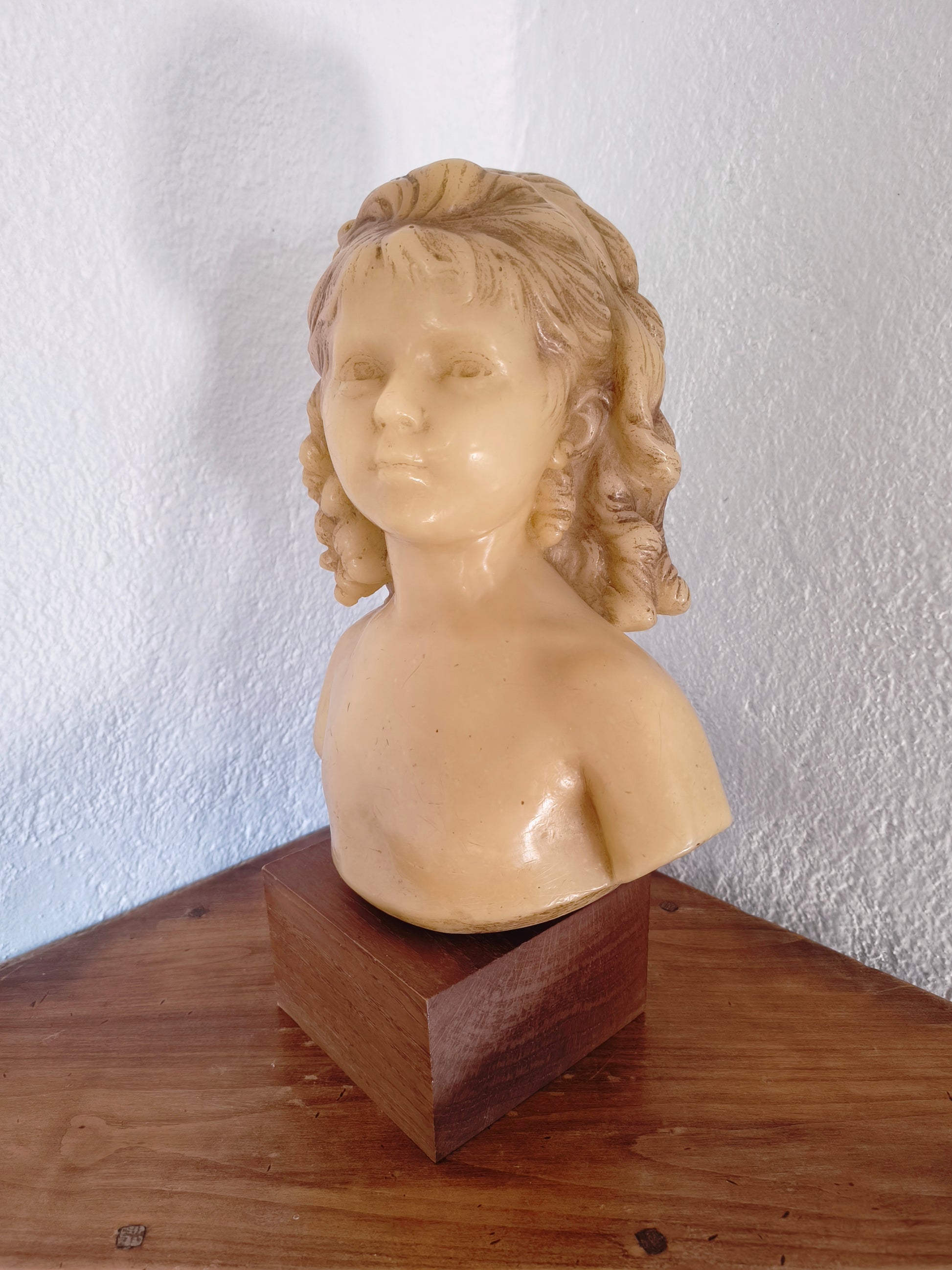 Statuette buste en cire de jeune fille d'après Houdon
