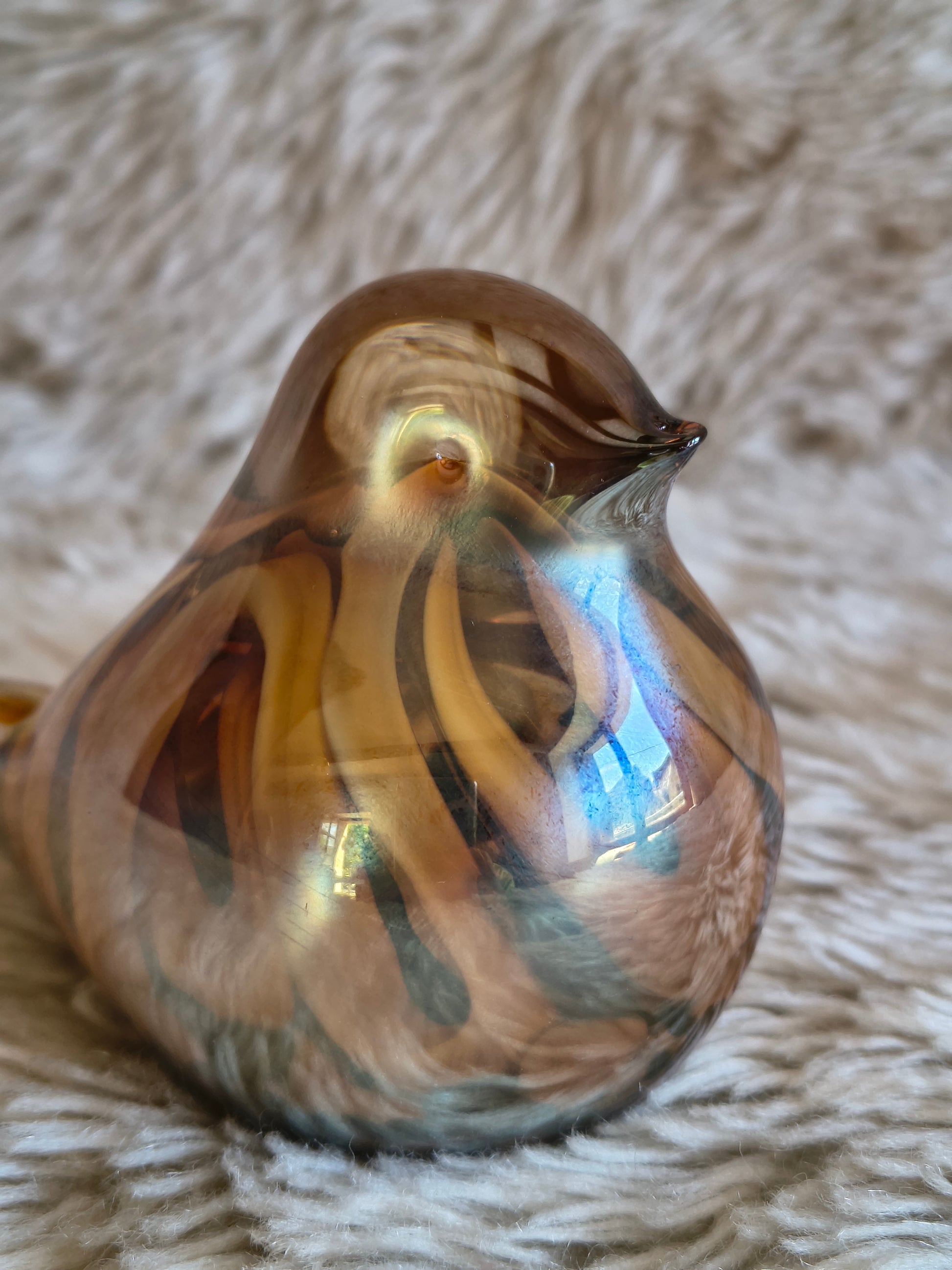 Oiseau couché en verre artisanal style Murano orange marron cuivre