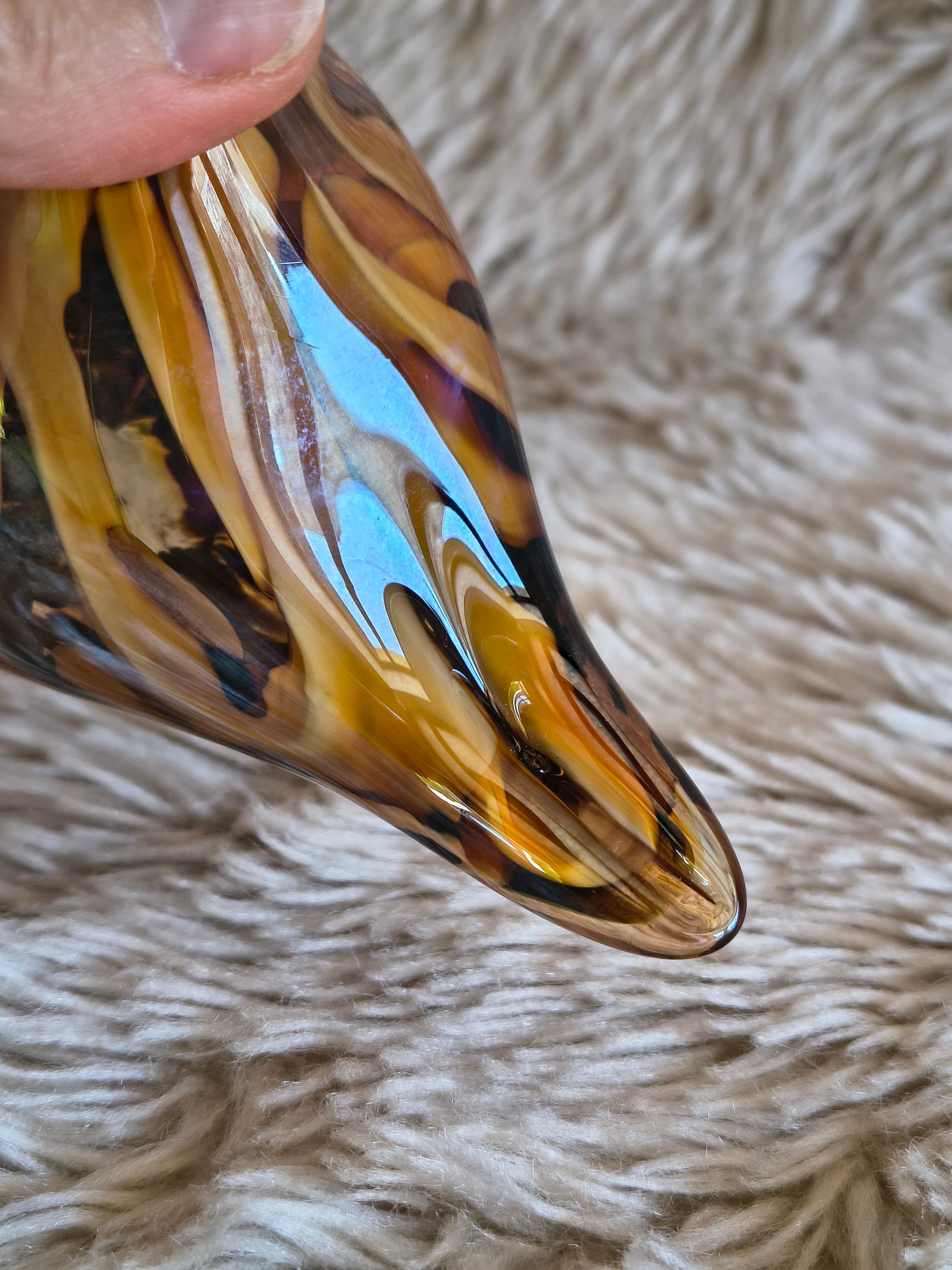 Oiseau couché en verre artisanal style Murano orange marron cuivre