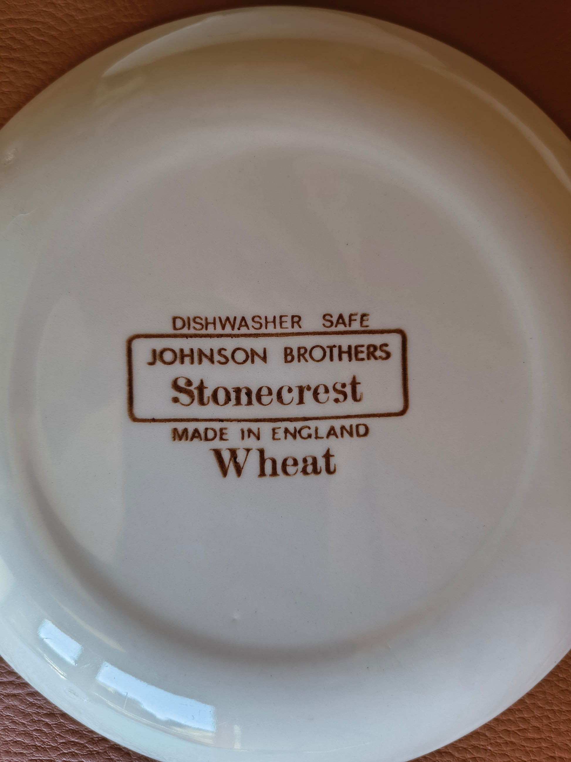 Assiettes à dessert en grès fin anglais Johnson Brothers modèle Wheat