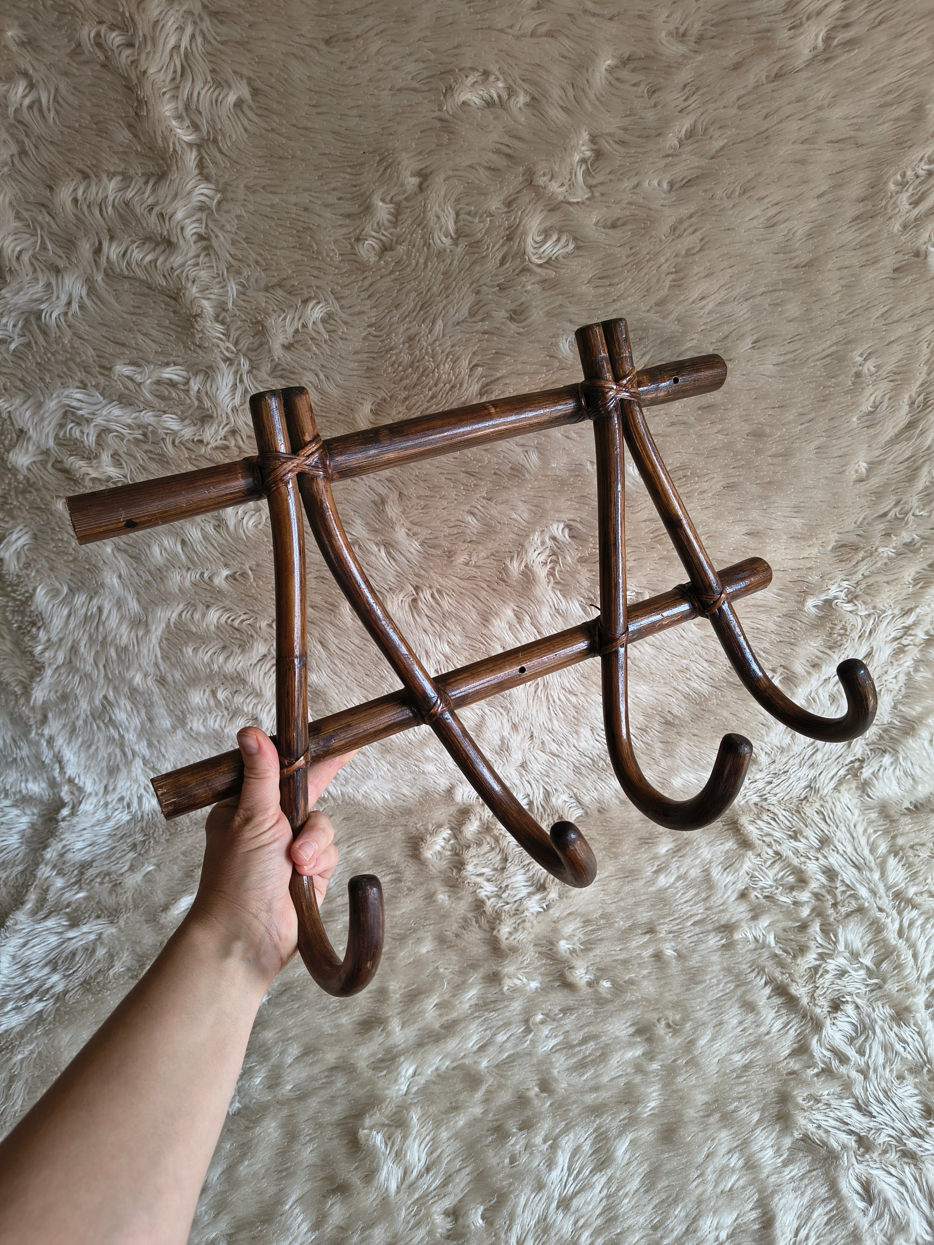 Patère / porte-manteau quadruple en rotin vintage #2