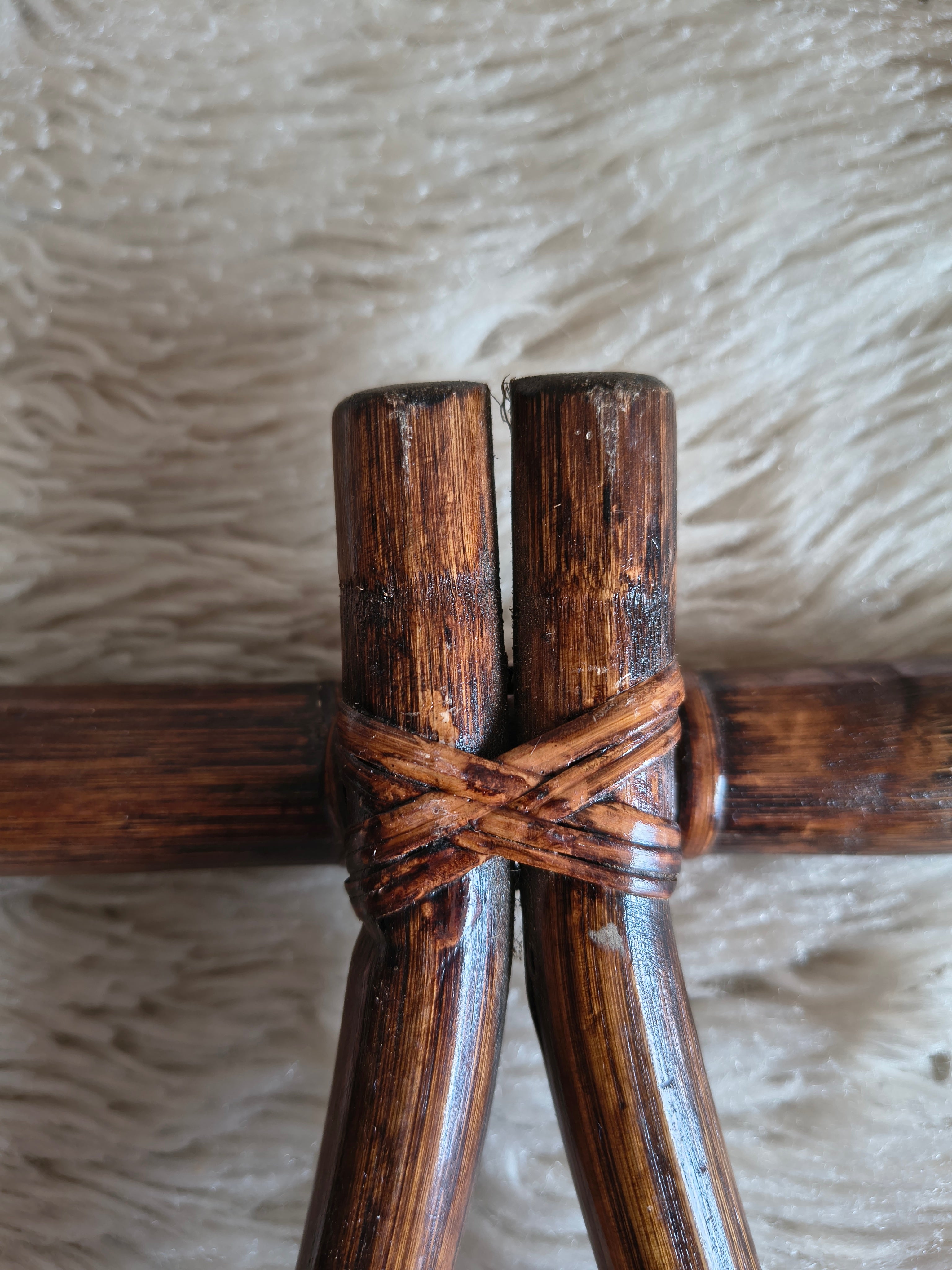 Patère / porte-manteau quadruple en rotin vintage #2