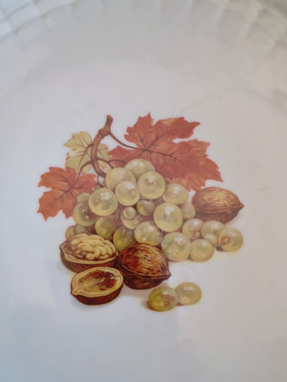 Grand plat de service Bavaria noix et raisin